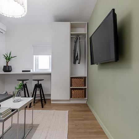 Little Attic By Citylife Suites Bukares Bagian luar foto